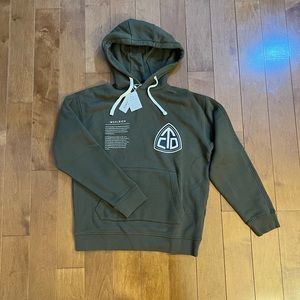 BRAND NEW WOOLRICH HOODIE